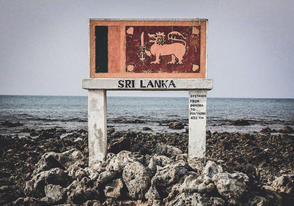 Sri lanka Flag Milestone in Sri Lanka Itineraries