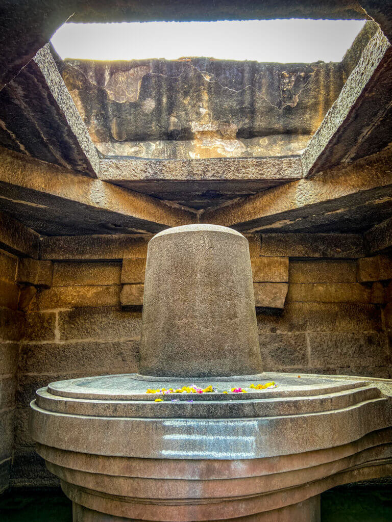 Badavilinga Temple Hampi