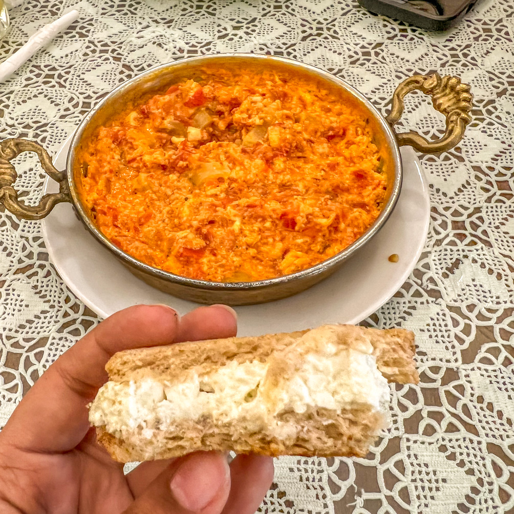 Menemen and Toast with White Cheese: Things to eat in Turkey
