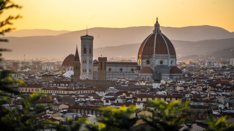 The duomo of Florence standing out from the city