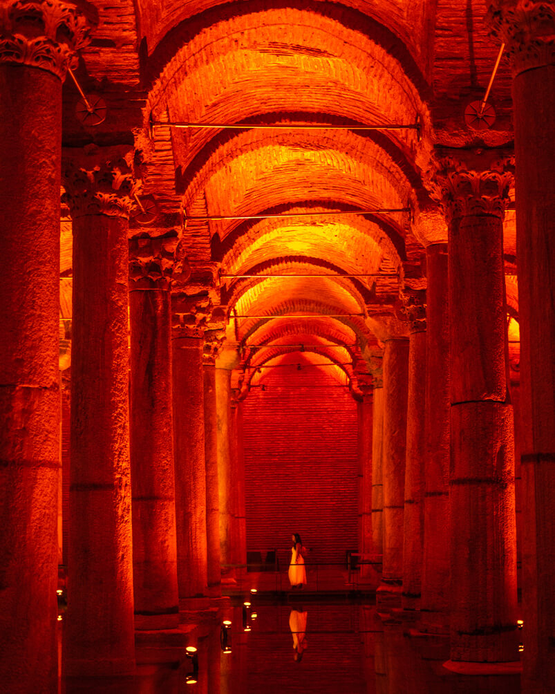 10-Day Turkey Itinerary: The Perfect Route for First-Time Visitors 6 The eerily lit Basilica Cistern in Istanbul