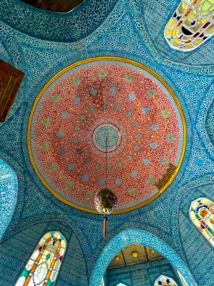 3-Day Istanbul Itinerary: A Complete Travel Guide 10 Ceiling with intricate details at Topkapi Palace in Istanbul