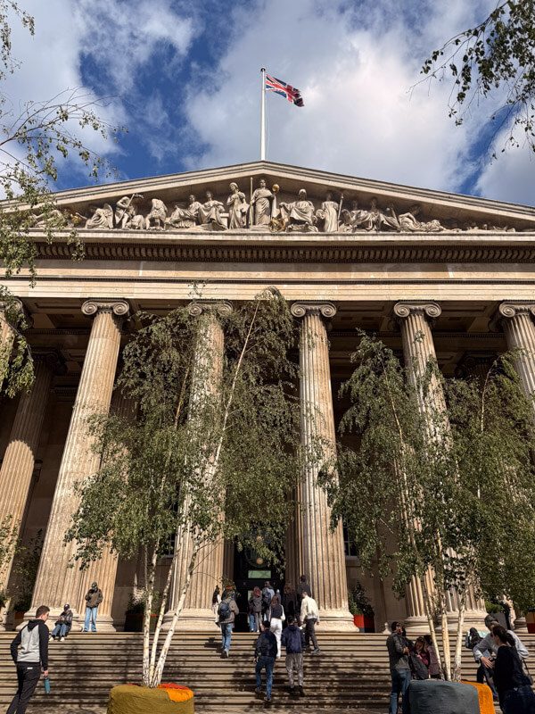 4-Day London Itinerary: Best of London + Easy Walking Routes 15 The facade of the British Museum