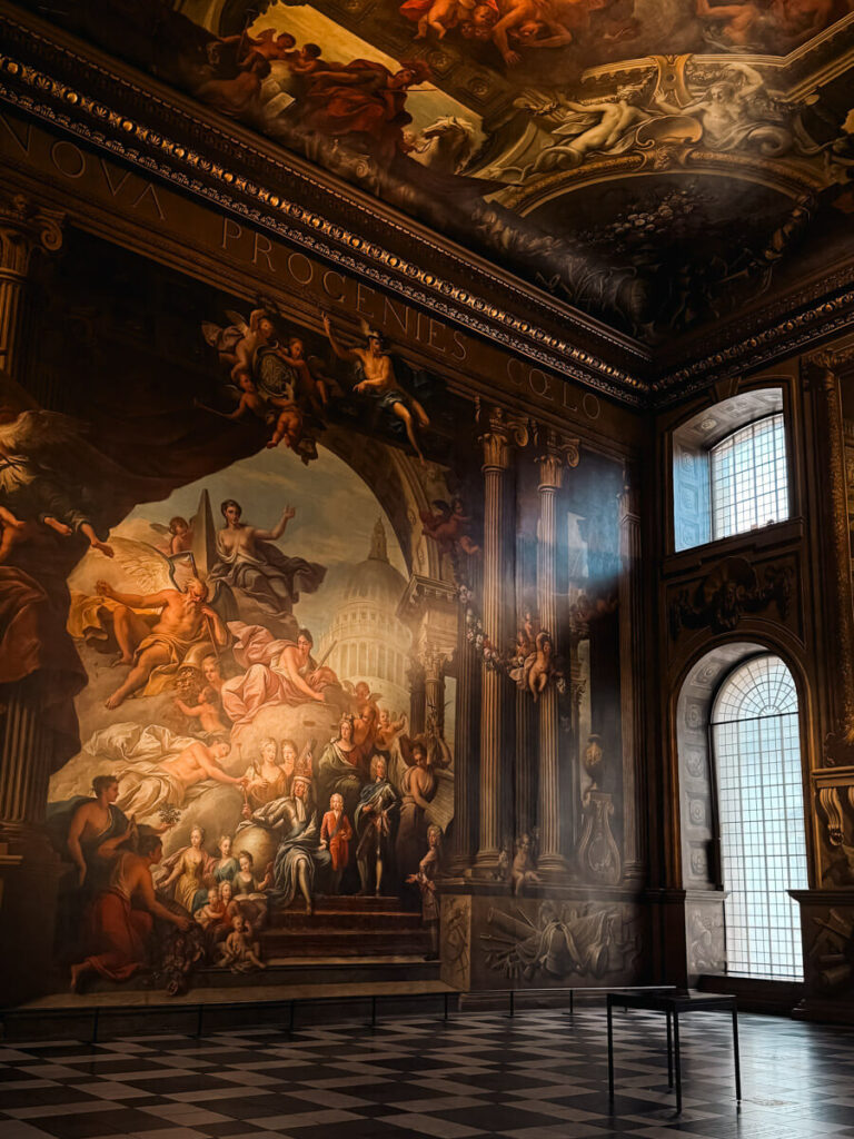 4-Day London Itinerary: Best of London + Easy Walking Routes 20 Sun rays pouring in from a window at the Painted Hall