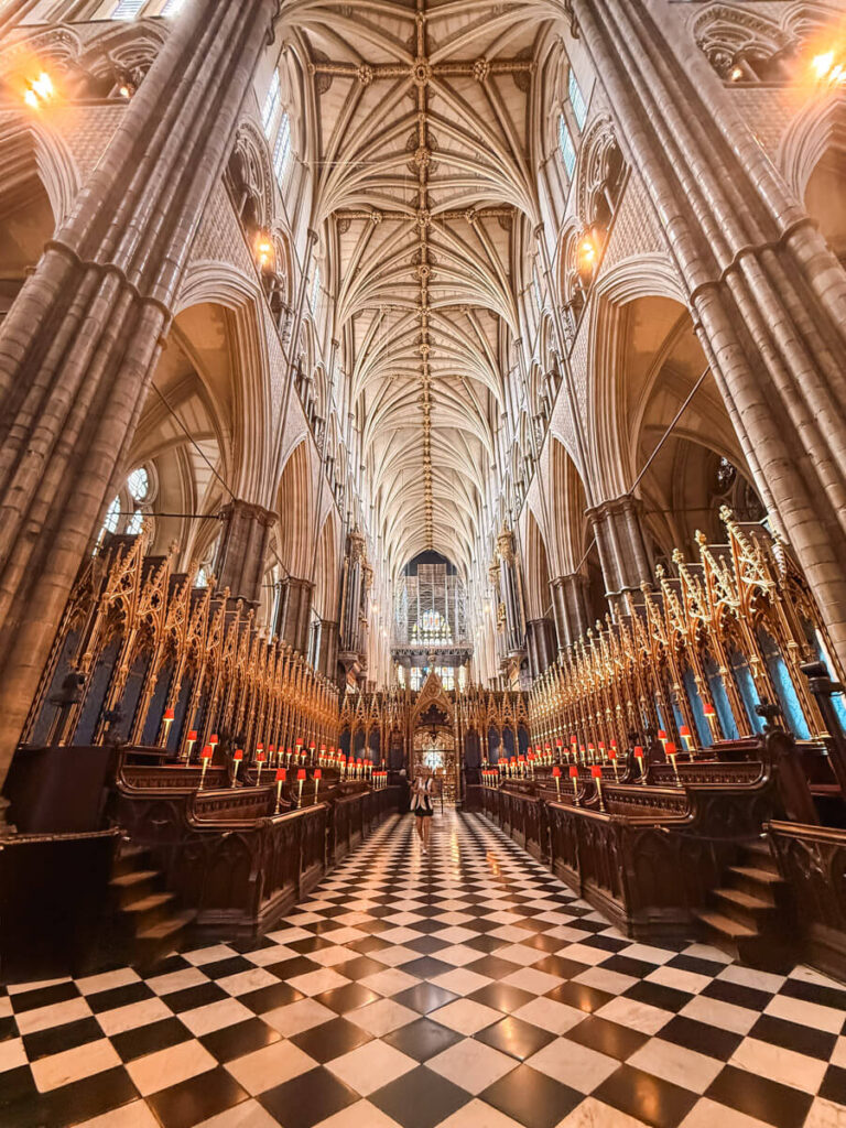 7 Best Paid Attractions in London Actually Worth Paying For 9 The Interior of Westminster Abbey